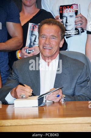 arnold schwarzenegger book tour